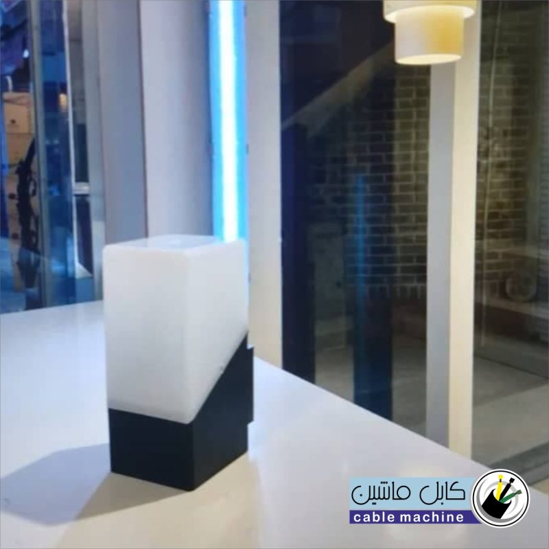 چراغ مکعبی اوت دور